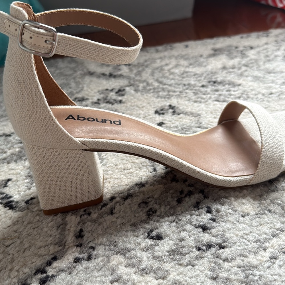 Sandals - Picture 5 of 5
